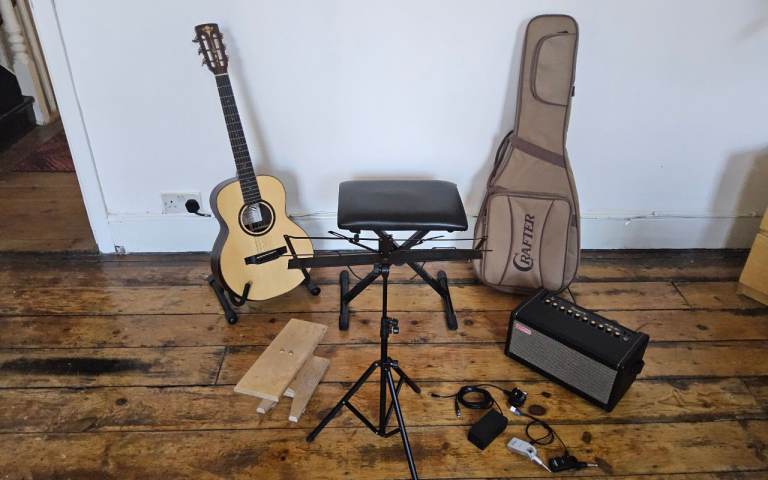 Crafter Mino Macassar Guitar Package