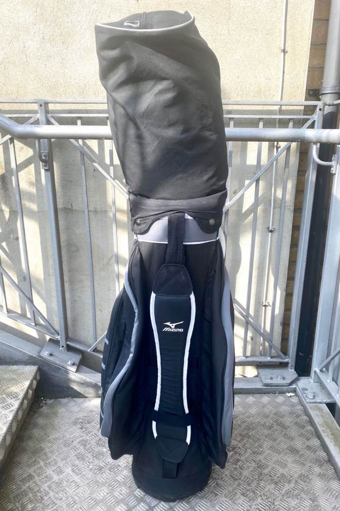 GREAT CONDITION MIZUNO CART / TROLLEY Bag - £75 - CASH ON COLLECTION ONLY 