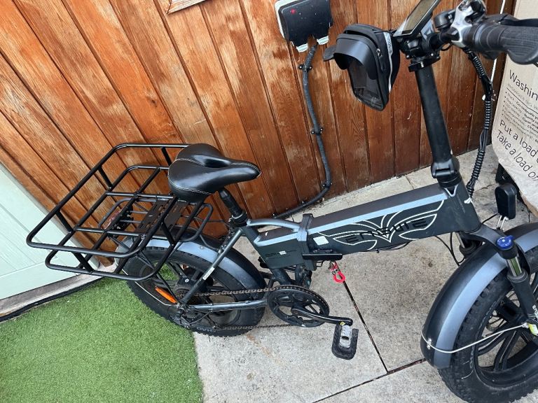 Electric Fat Tyre Mountain Bike with Rear Rack – Good Condition