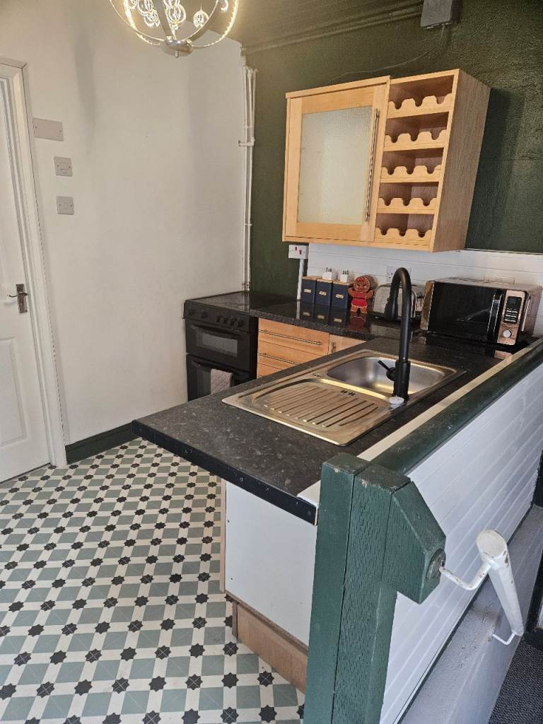 Torpoint self contained apartment 