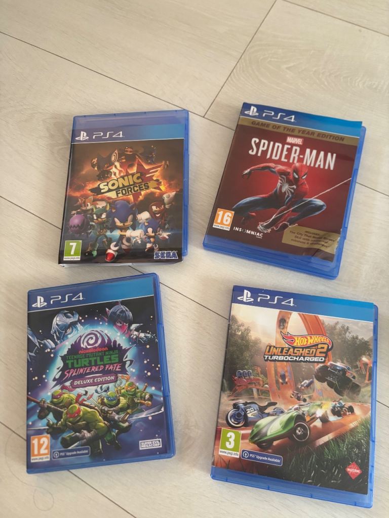 PS4 with 8 games