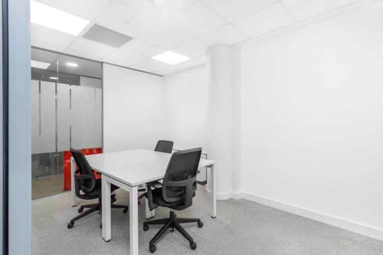 London - BR1 1LU \ Compact Office for Rent for 1 Person