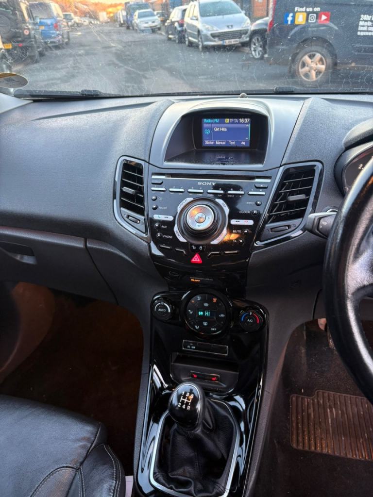 FORD FIESTA 1.0 T EcoBoost Titanium X 2015