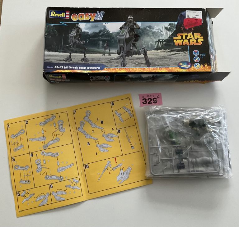 REVELL STAR WARS AT- RT TRANSPORT KIT   New