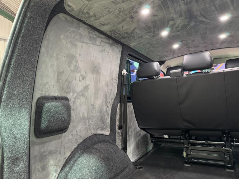 2018 Volkswagen Transporter 2.0 BiTDI BMT 204 Highline Kombi Van 4MOTION DSG Crew Van Diesel Auto...