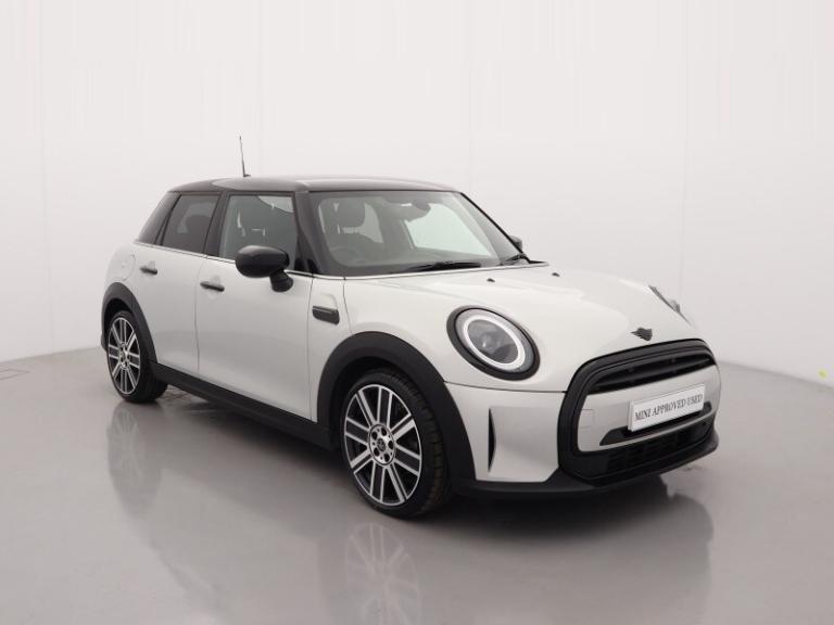 MINI HATCHBACK 1.5 Cooper Exclusive 5dr Auto