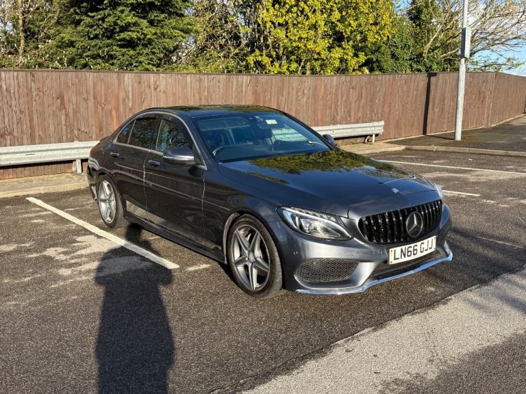 2016 Mercedes C220D - AMG Line | Auto | Carplay | Panroof | Camera | Leather