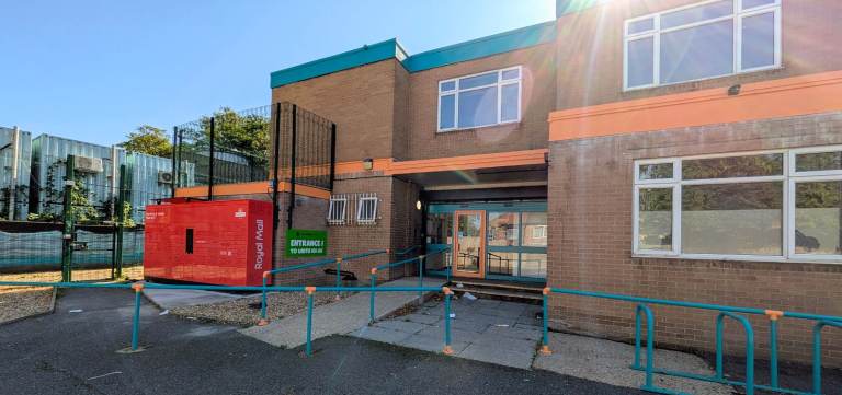  Artist Studio / Creative Workspaces / Offices — in the Heart of Walthamstow