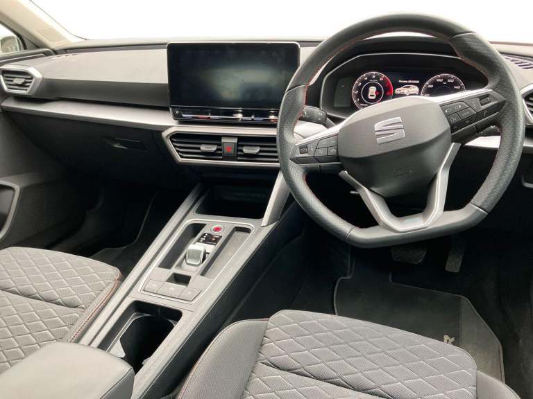 2025 SEAT Leon 1.0 eTSI FR 5dr DSG Hatchback PETROL Automatic