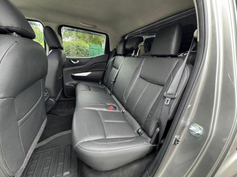 2017 Nissan Navara Double Cab Pick Up Tekna 2.3dCi 190 4WD Auto PICK UP DIESEL Automatic