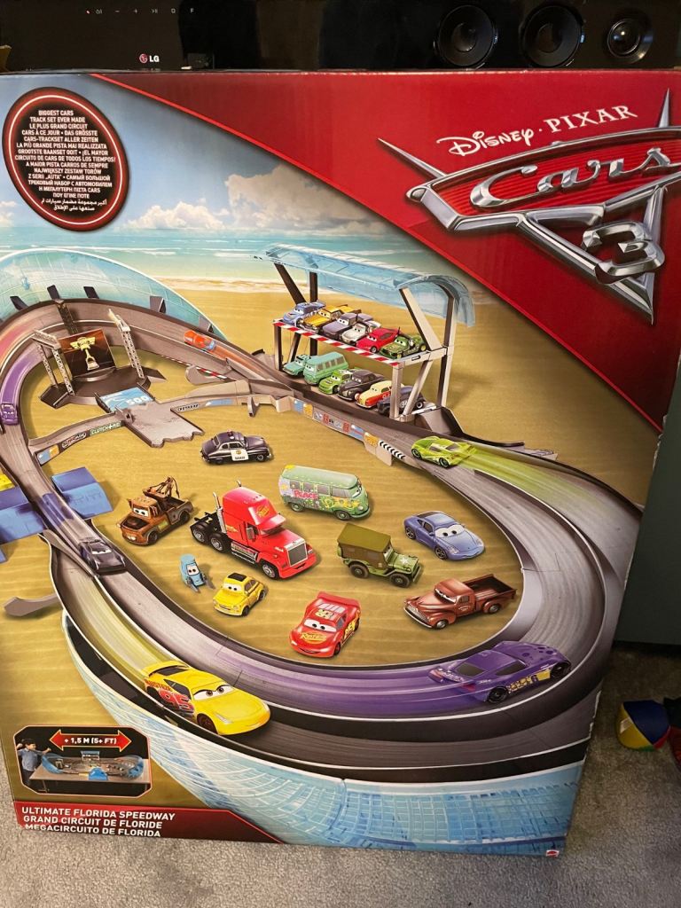 Disney Cars 3 Race track-circuit 