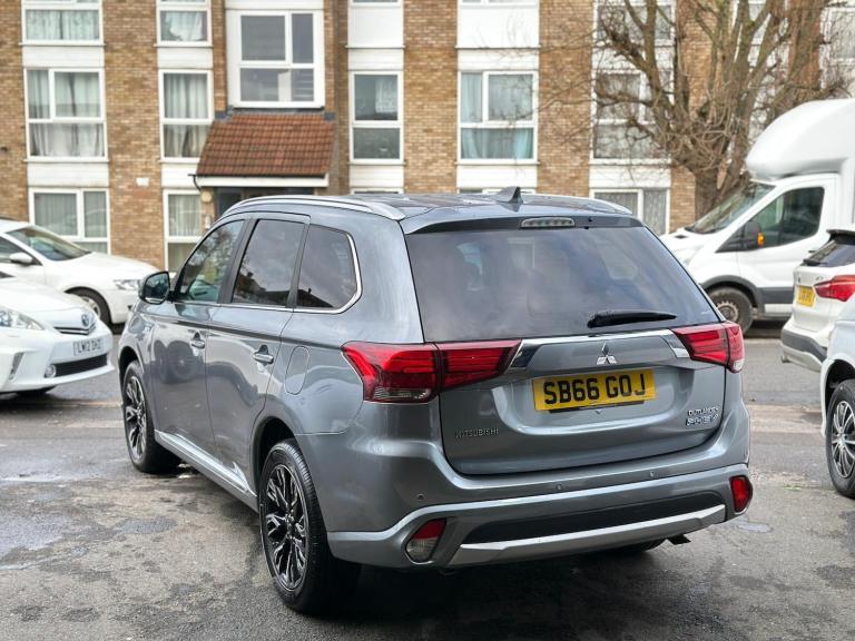 2016 Mitsubishi Outlander 2.0h 12kWh Juro CVT 4WD Euro 6 (s/s) 5dr ESTATE Petrol/Electric Hybrid ...