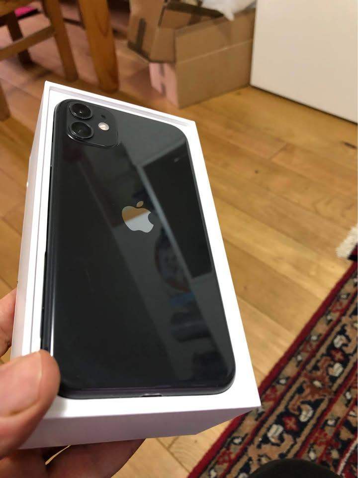 iPhone 11 unlocked 64gb %98 BH