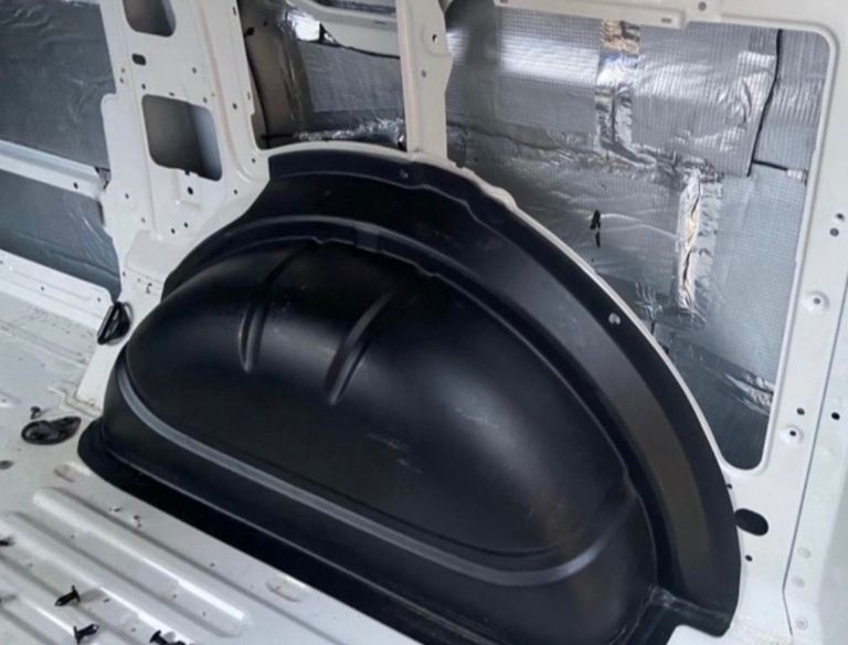 Vw to 2015-19 rear wheel arch cover x2 Excellent condition 