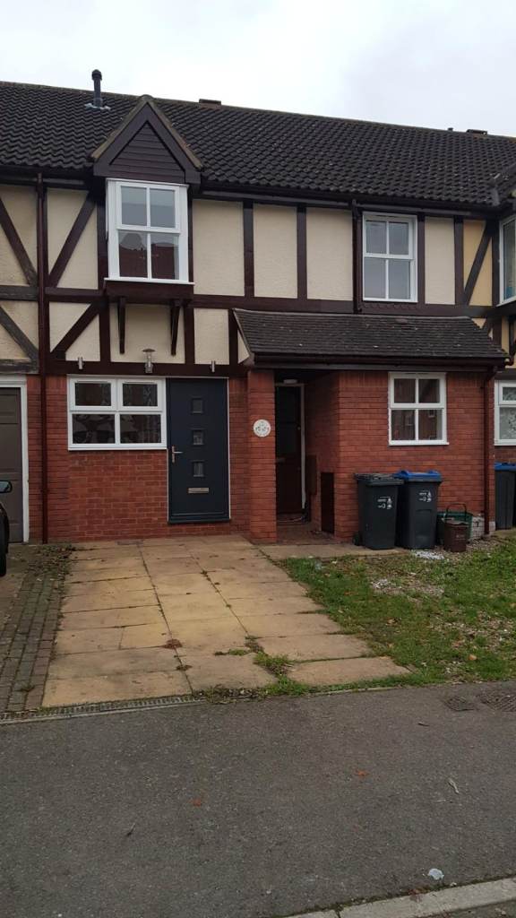 4 Bedroom House In Mitcham / Colliers Wood 