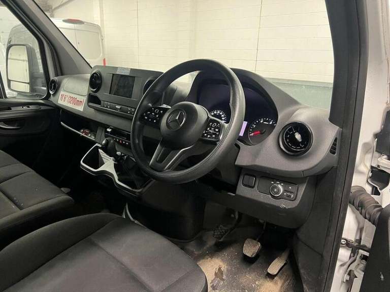 2021 Mercedes-Benz Sprinter 3.5t Progressive Chassis Cab CHASSIS CAB DIESEL Manual