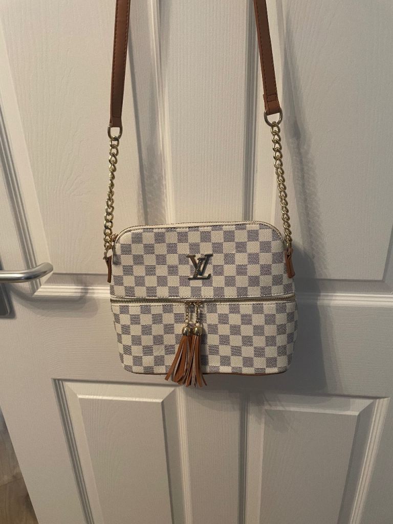 image for Ladies crossbody bag