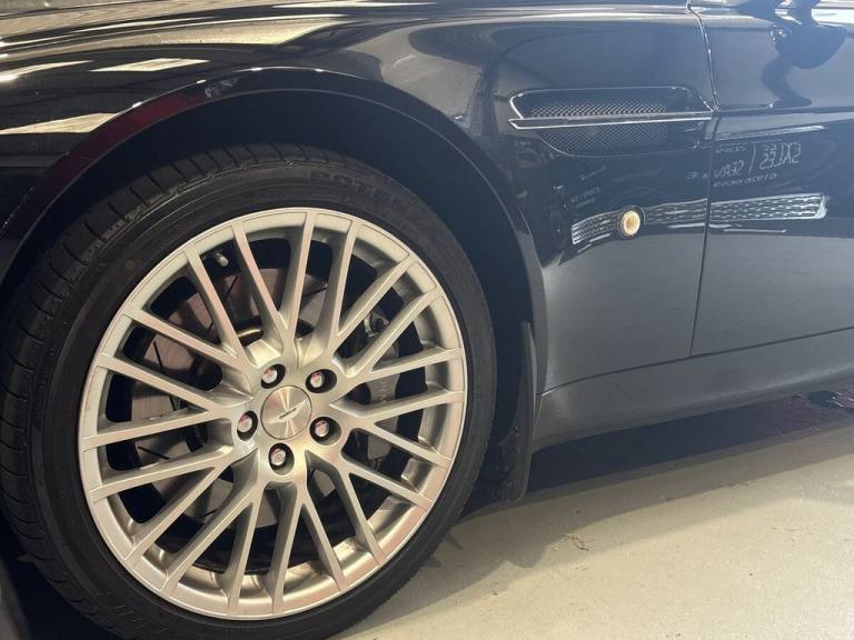 2011 Aston Martin Vantage 4.7 V8 Roadster 2dr Petrol Sportshift Euro 4 (420 bhp) Convertible Petr...