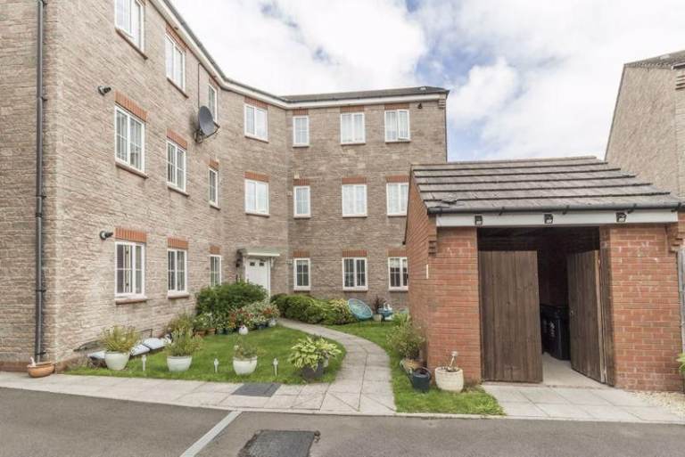 2 Bed 2 Bath Apartment 