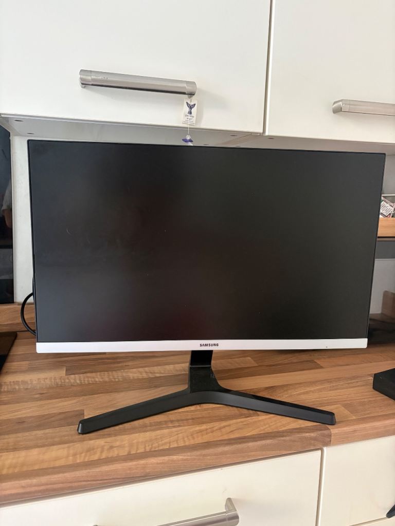 Samsung S24R35AFH Computer Monitor – Good Working Order