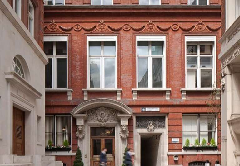 Furnished offices to rent in *Bank*. Office Spaces for 3 to 50 desks EC2