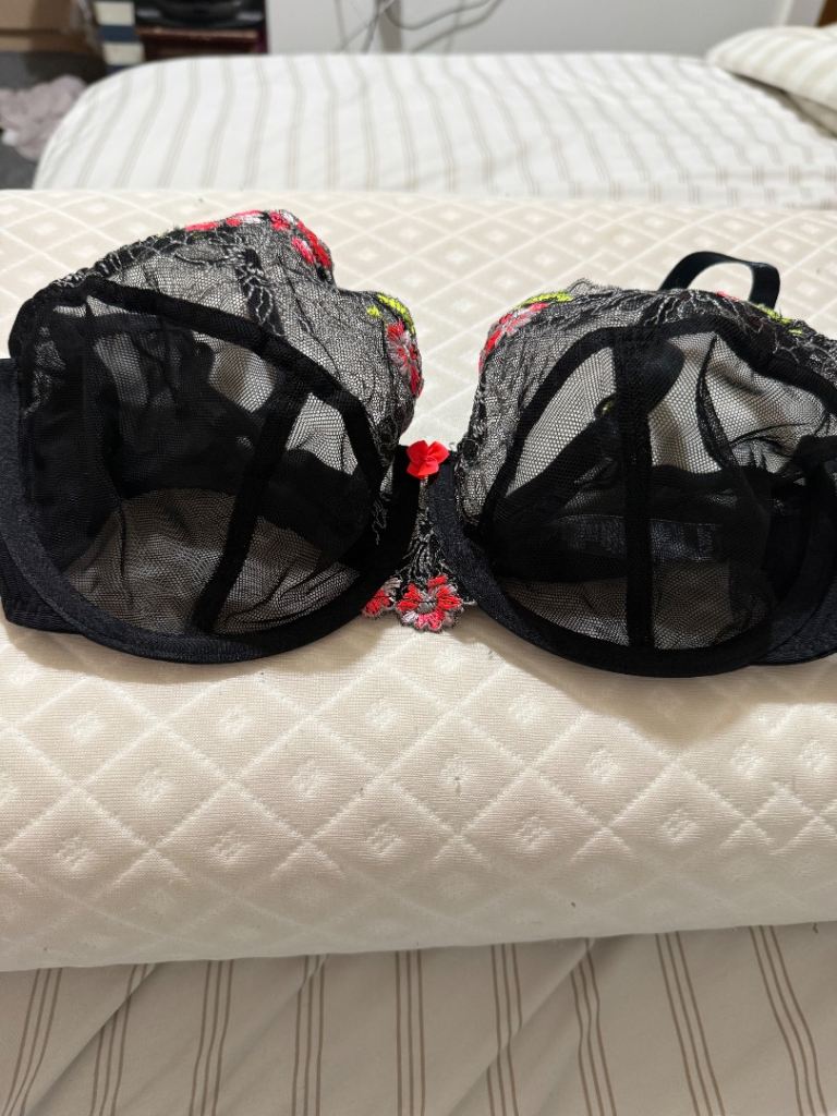 M&S under-wired bra