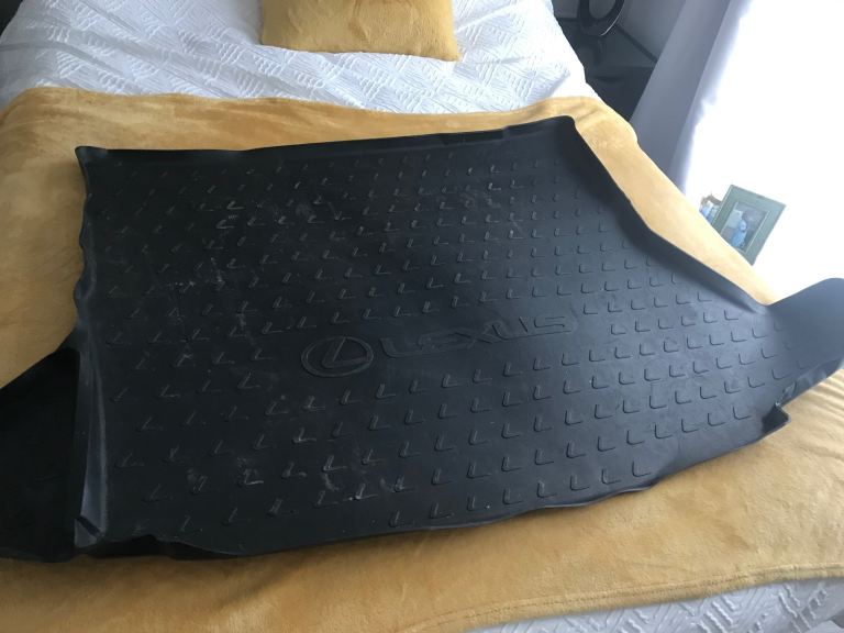 Lexus CT rubber car boot mat