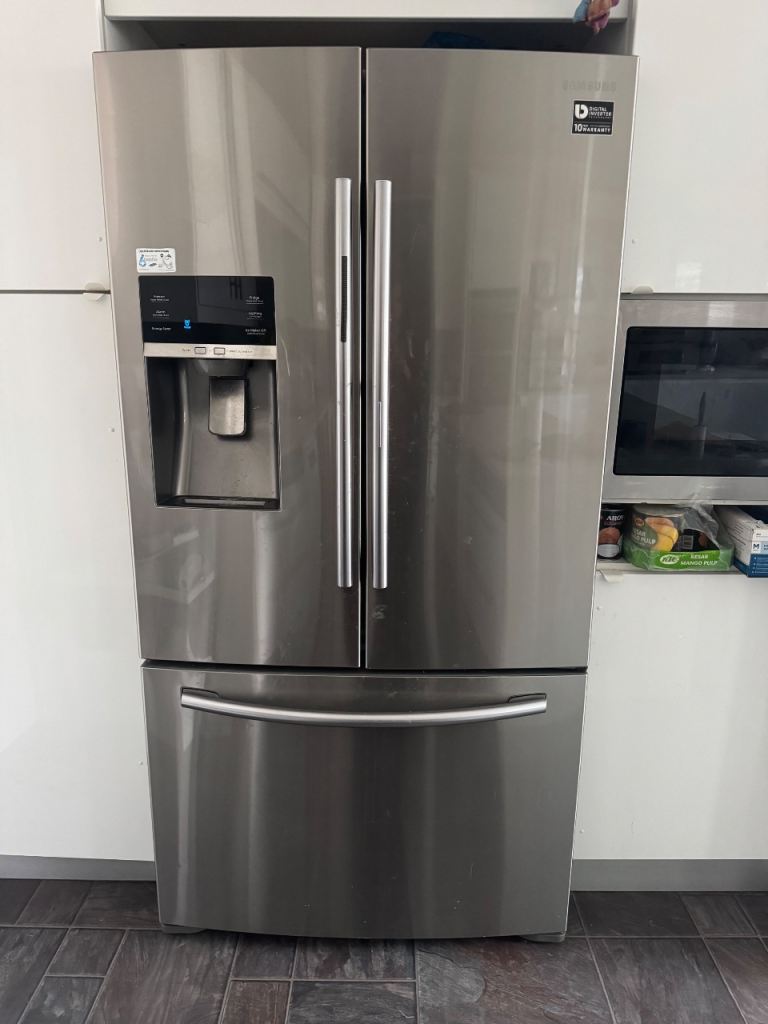 Samsung fridge freezer RF23HTEDBSR