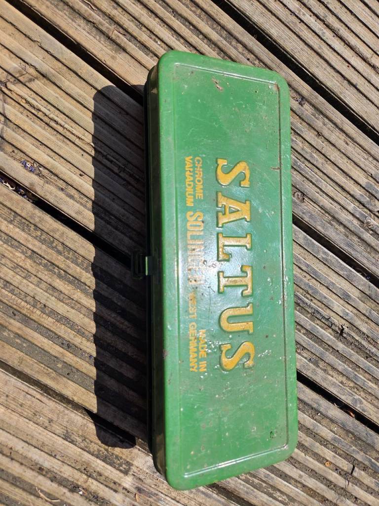 Saltus socket wrench set