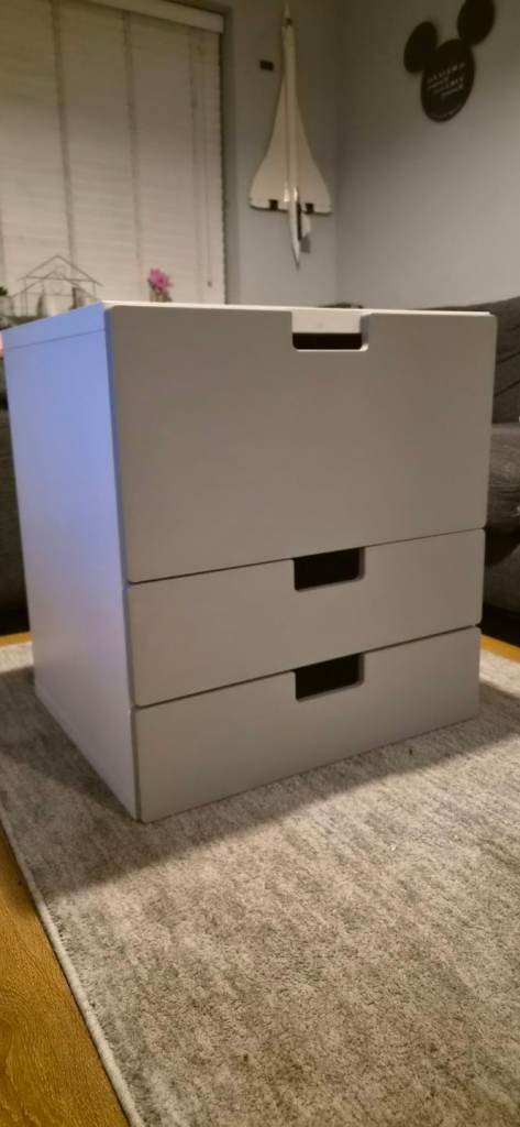 White 3-Drawer Chest of Drawers – Good Condition