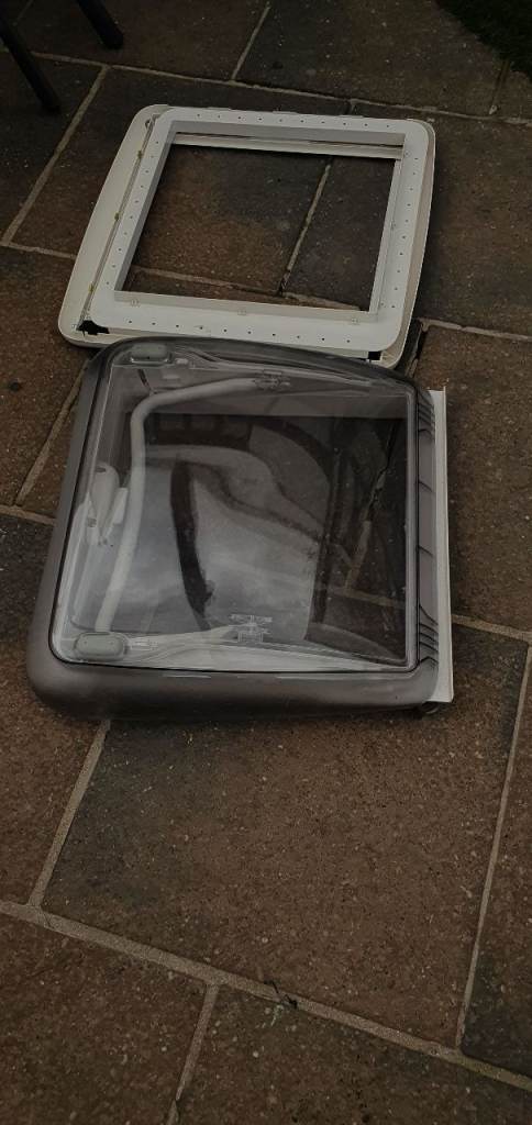 Bailey Unicorn Cadiz Skylight 