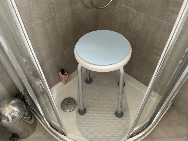 Adjustable Shower Stool – Light Blue and White, as new Condition