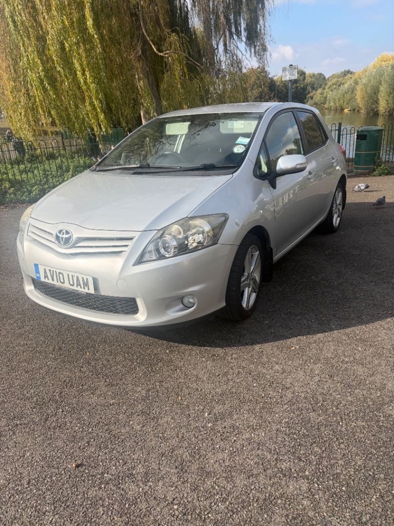 Toyota Auris 1.6 petrol