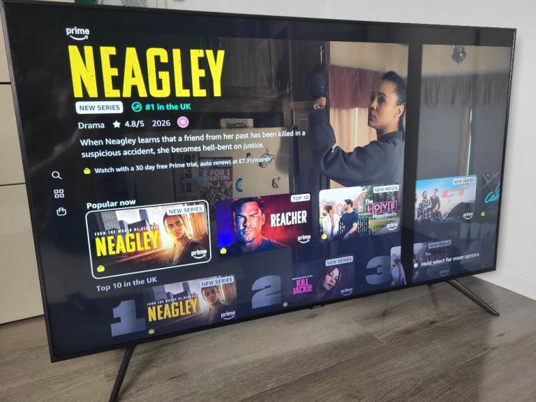 SAMSUNG 55 inch Smart 4K Ultra HD HDR LED TV - screen has a black line ...