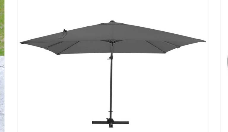 Large parasol cantilever