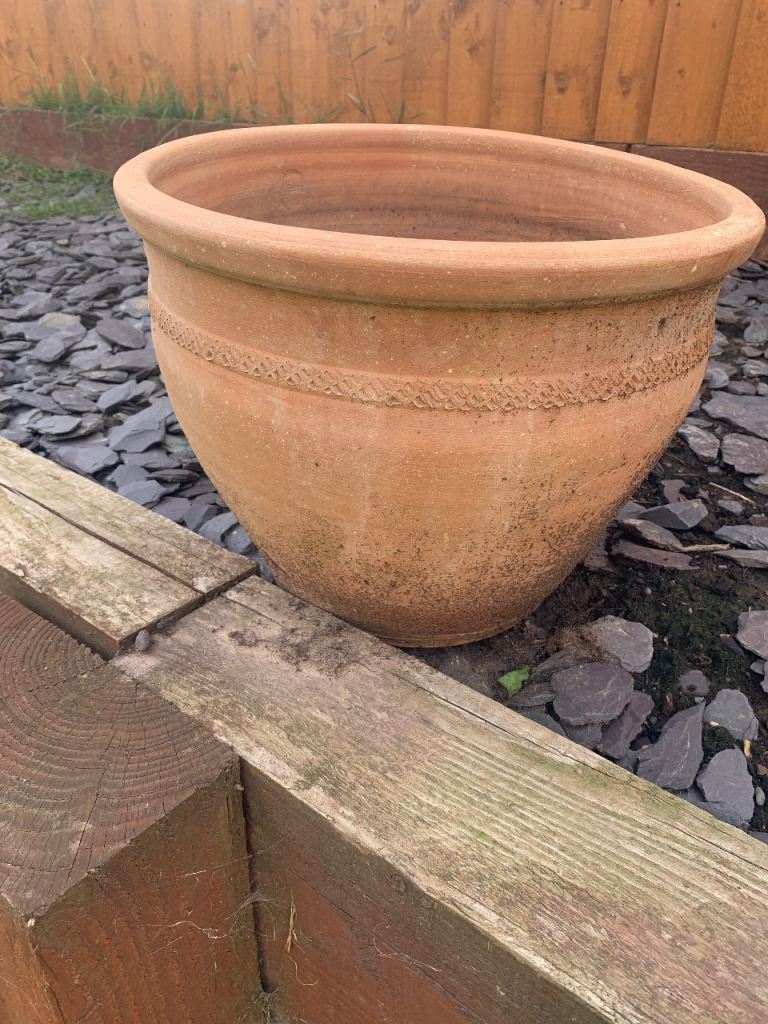 Large Terracotta Garden Planter Pot – Good Condition