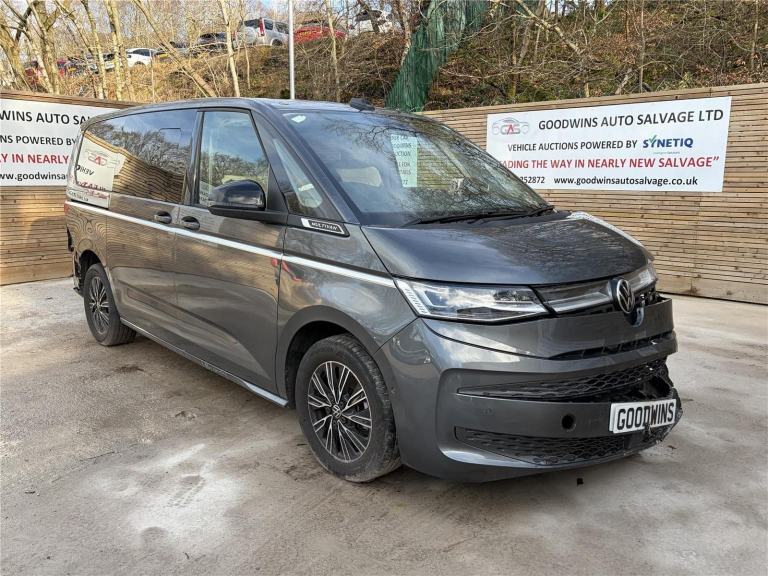 2025 VOLKSWAGEN MULTIVAN STYLE 2.0TDI DSG ACCIDENT DAMAGED REPAIRABLE SALVAGE