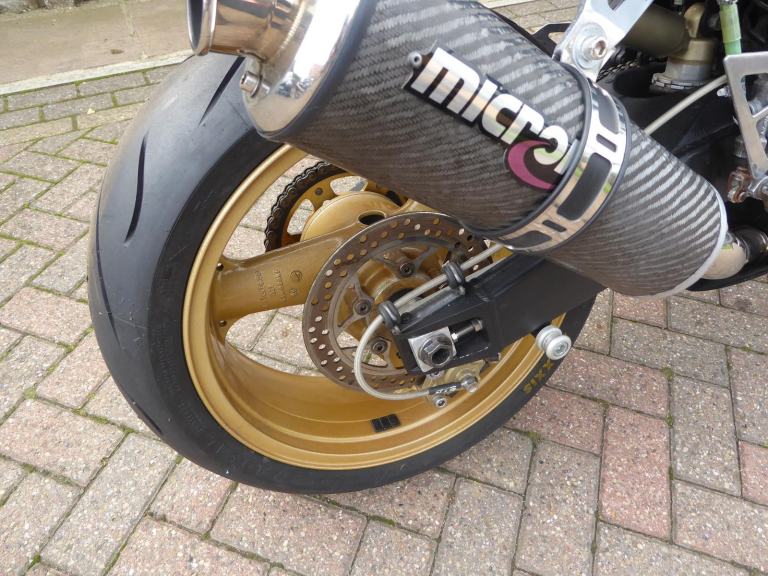 Kawasaki ZX7R S REG UNDER TRAY BRAIDED LINES CARBON CAN POWDER COATED WHEELS