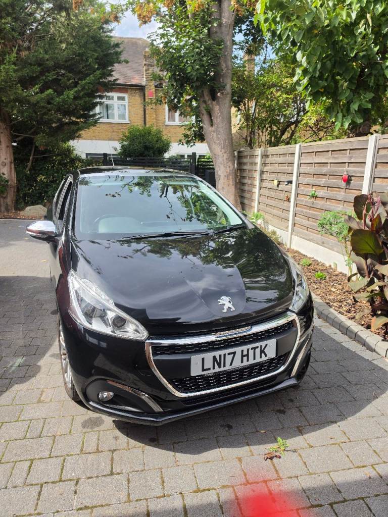 Peugeot, 208, Hatchback, 2017, Manual, 1560 (cc), 5 doors