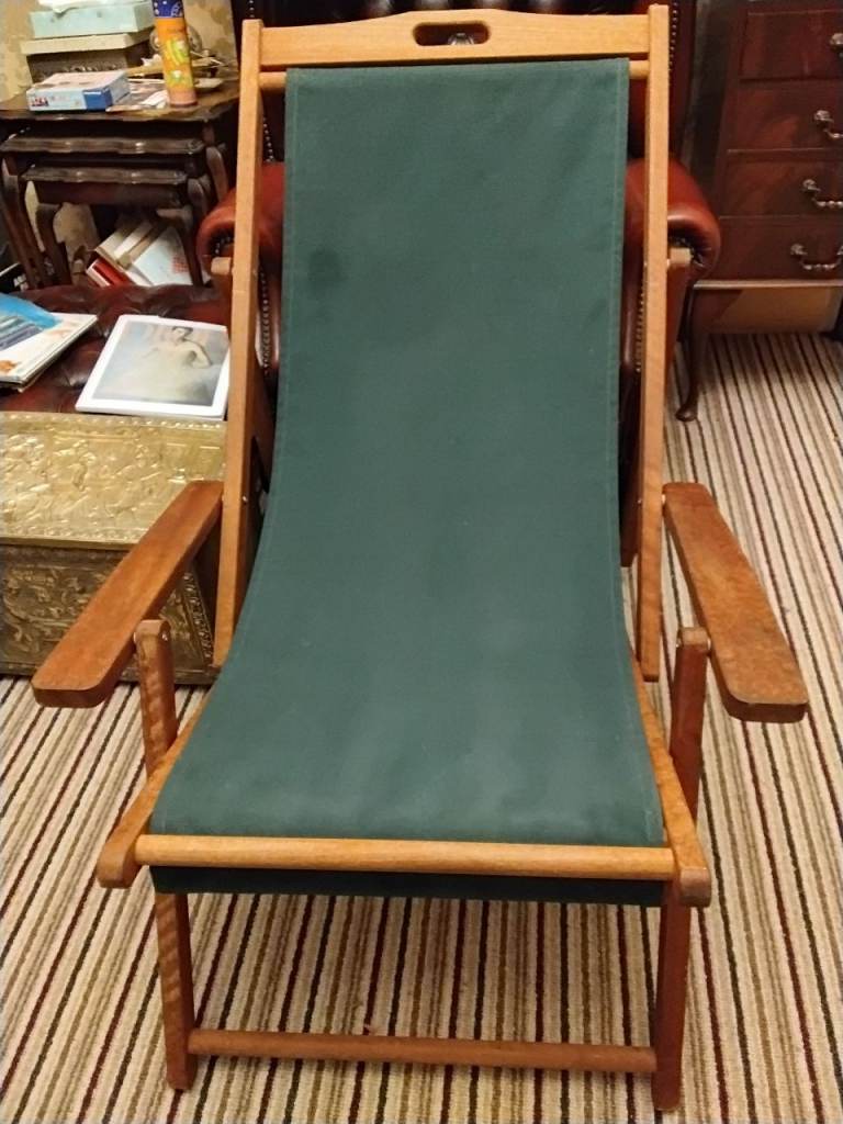 VINTAGE ORIGINAL WIDE ARMED  DECK CHAIR, A1 FABRIC CONDITION.