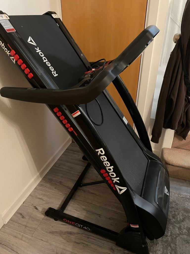 Reebok GT40 S Treadmill mint condition