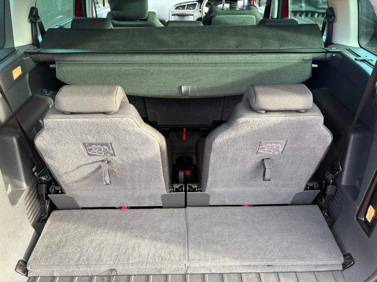 2011 Peugeot 5008 1.6 HDI FAP 112 Family Estate Diesel Manual