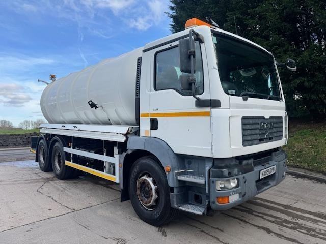 2009 MAN TGM 26.330 6X4 Whale stainless steel 3500 gln fresh water tanker 65kms