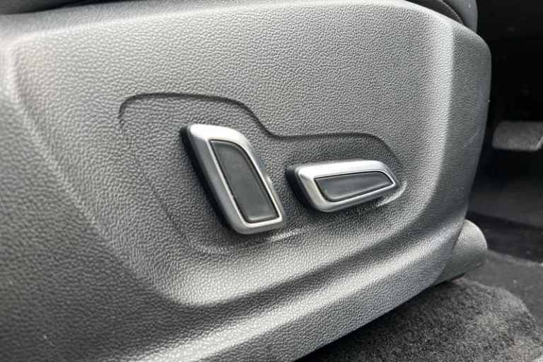 2023 MG MG HS 1.5 T-GDI 16.6kWh SE SUV 5dr Petrol Plug-in Hybrid Auto Euro 6 (s/s) (258 p SUV Hyb...