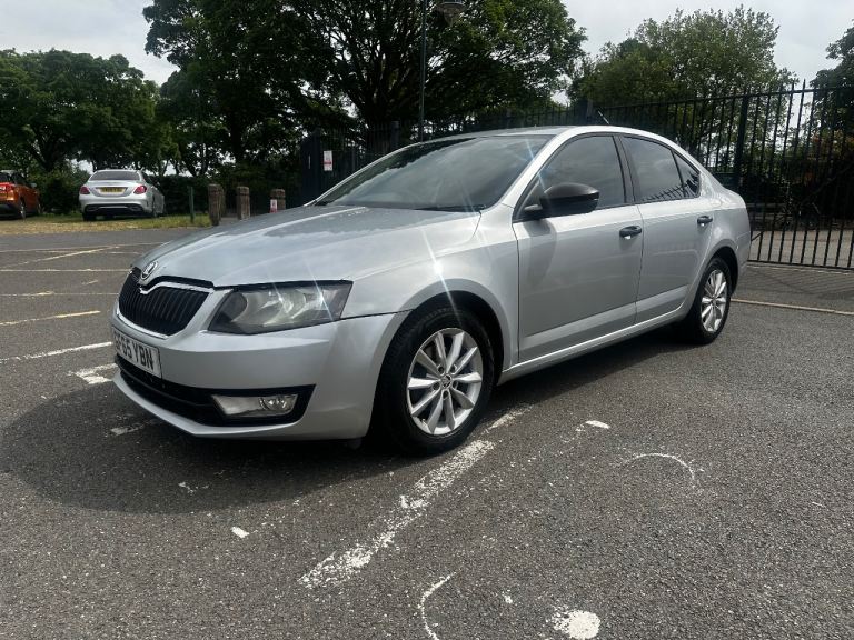 Skoda, OCTAVIA, Hatchback, 2015, Automatic, 1598 (cc), 5 doors, Euro 6