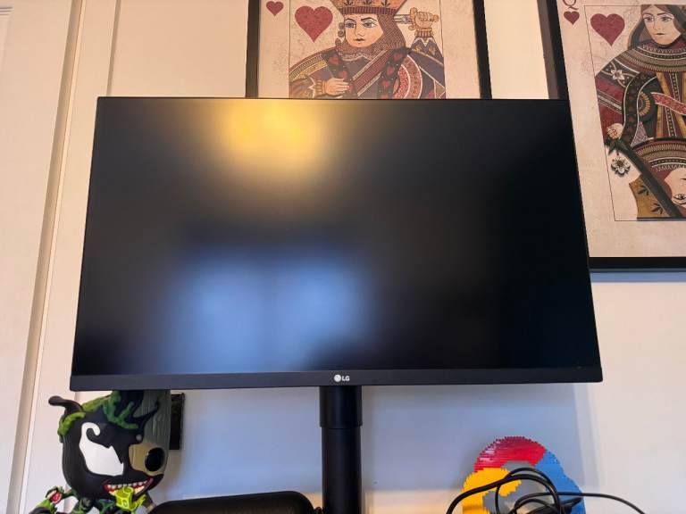 LG Ultragear 27GL83A-B Monitor