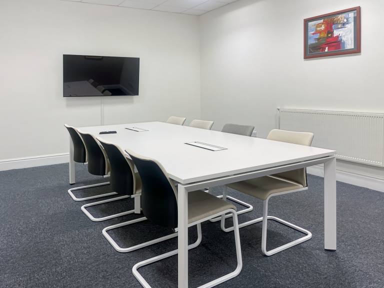 Blackburn - BB2 2DH \ Flexible Office Space for 4 Workstations