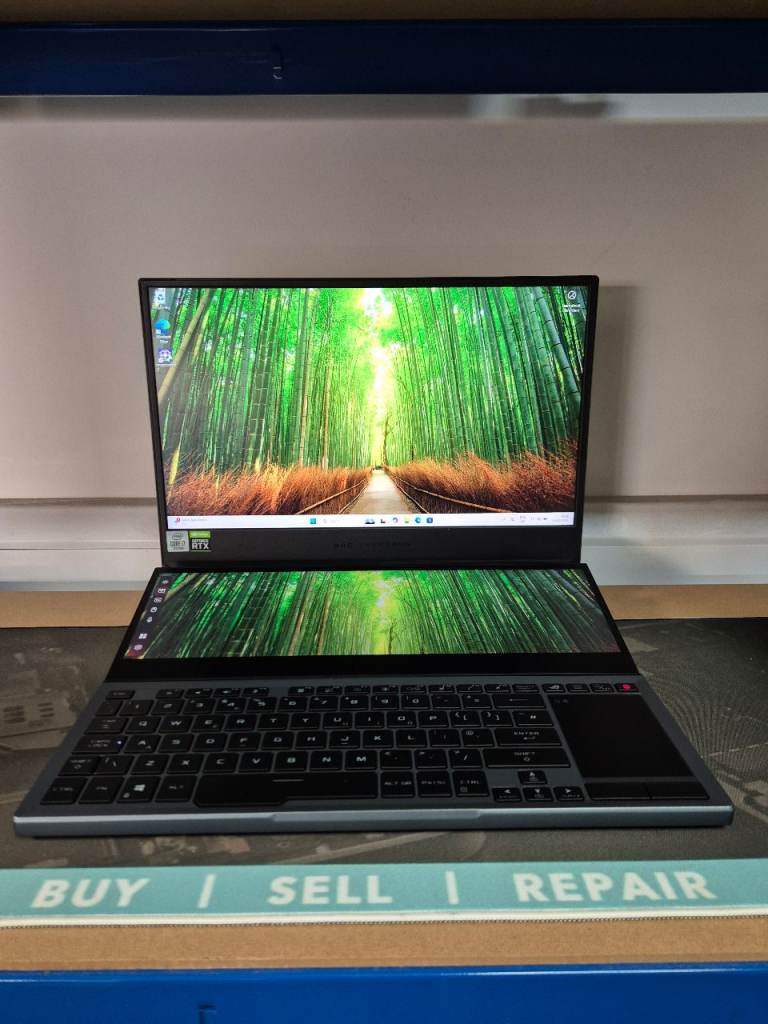 MINT! ASUS ROG Zephyrus Duo Gaming Laptop (Intel i7-10870H 32GB RAM 1TB NVME RTX2070 SUPER)