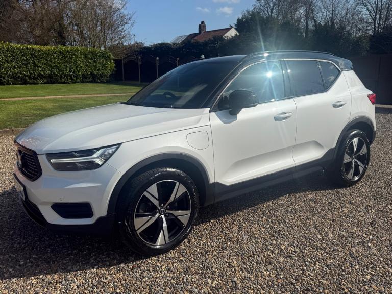 2022 22 REG VOLVO XC40 1.5 PETROL HYBRID - R DESIGN - AUTO - 1 OWNER - YEARS MOT