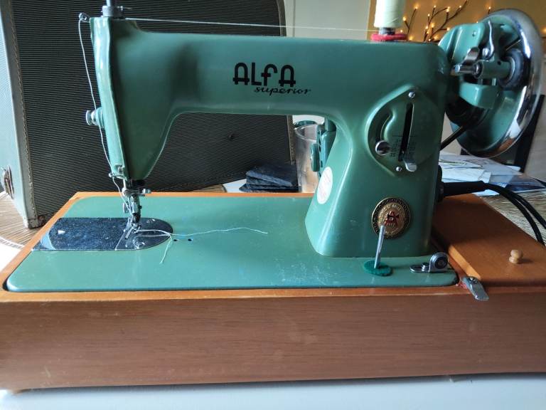 Vintage Sewing Machine Alfa Superior 